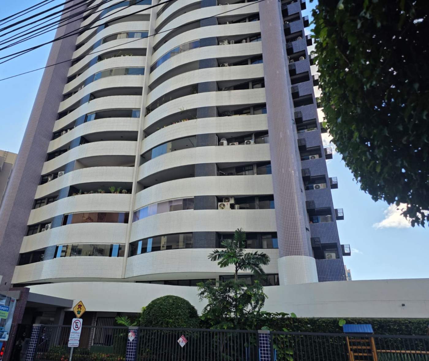 Apartamento, 3 quartos, 172 m² - Foto 2